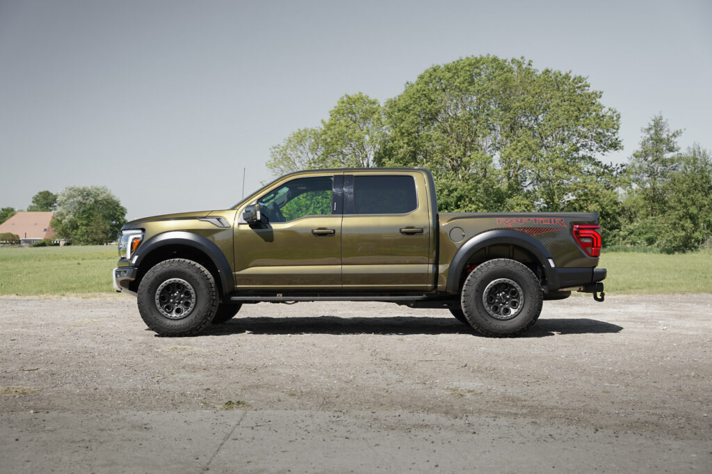 Ford F-150 Raptor 37" Performance Package -