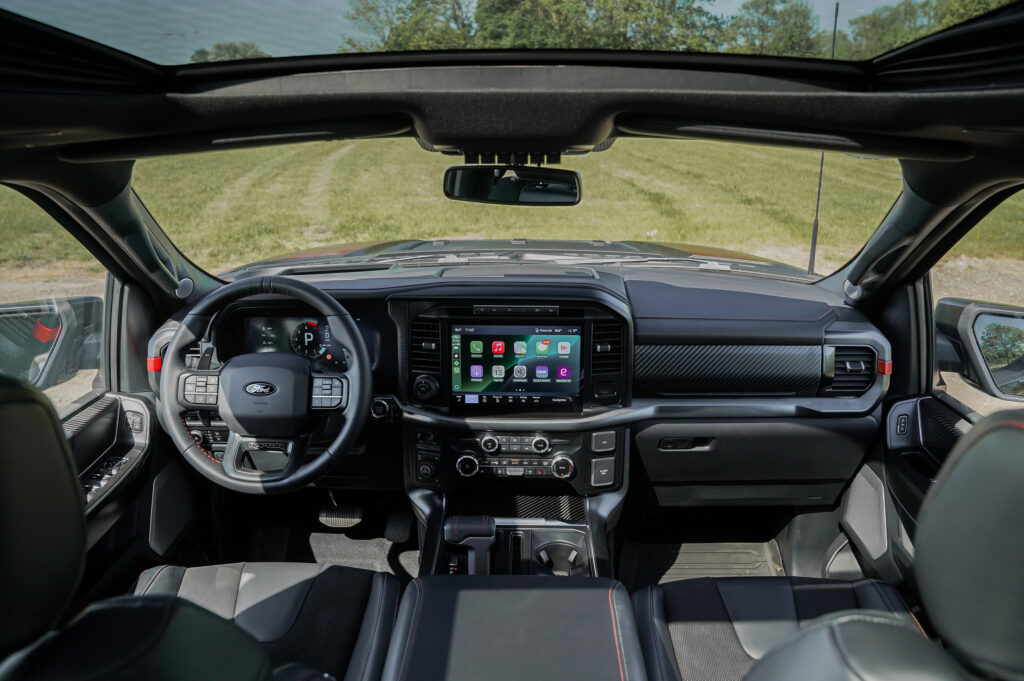 Ford F-150 Raptor 37" Performance Package - Interieur