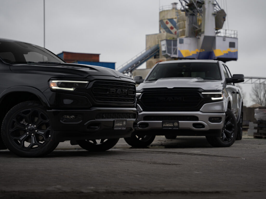 RAM 1500 Limited Night - Afbeelding voorkant dichtbij