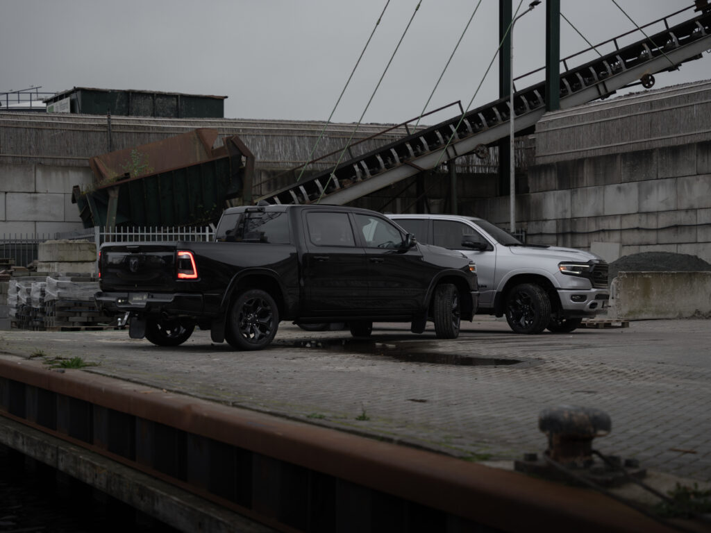 RAM 1500 Limited Night - Afbeelding achterkant
