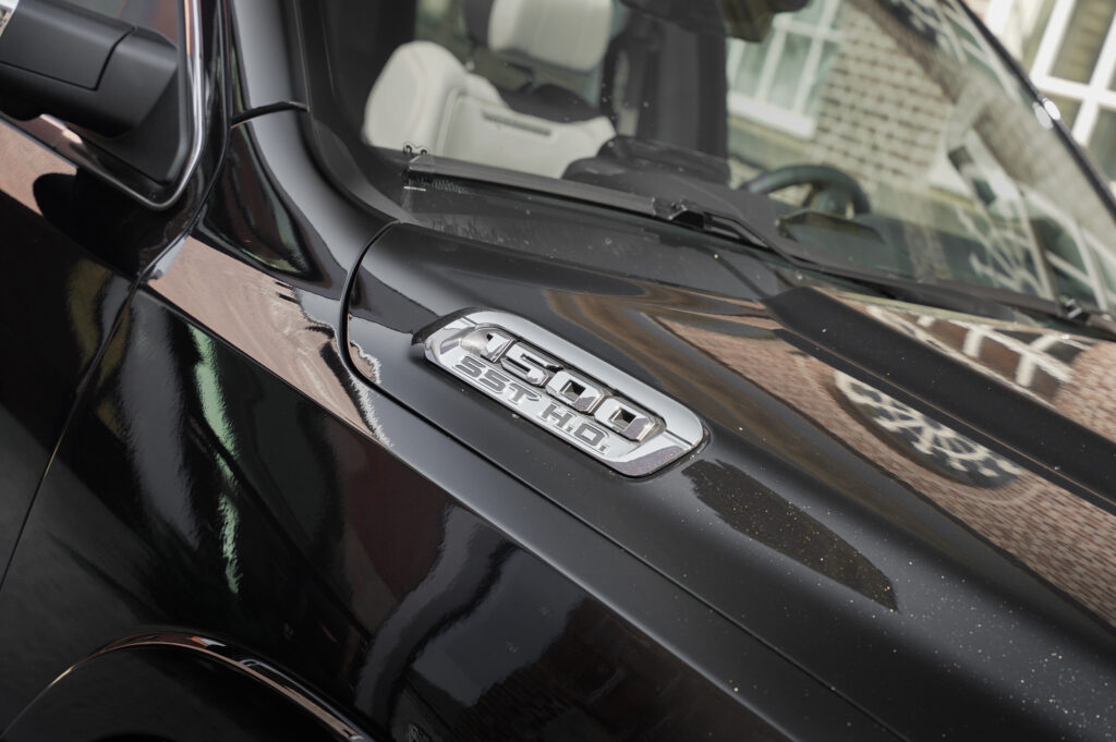 RAM 1500 Tungsten - motor inhoud
