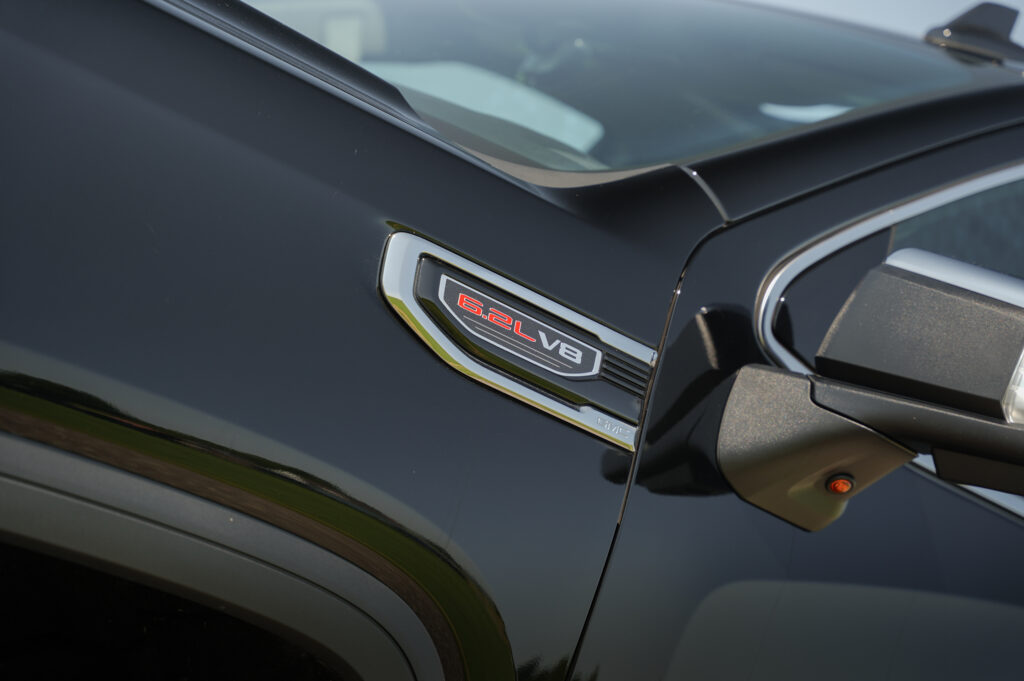 GMC Sierra Denali Motor