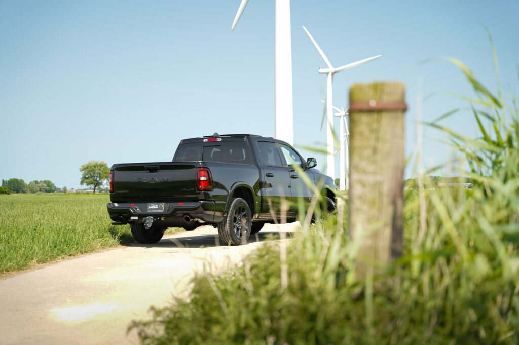 RAM 1500 Laramie Achterkant Header Afbeelding