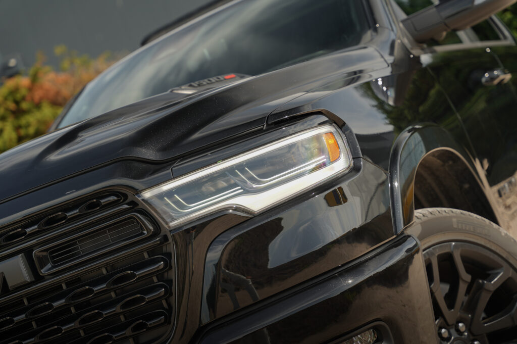 RAM 1500 Limited Night 2025 Lamp Voorkant
