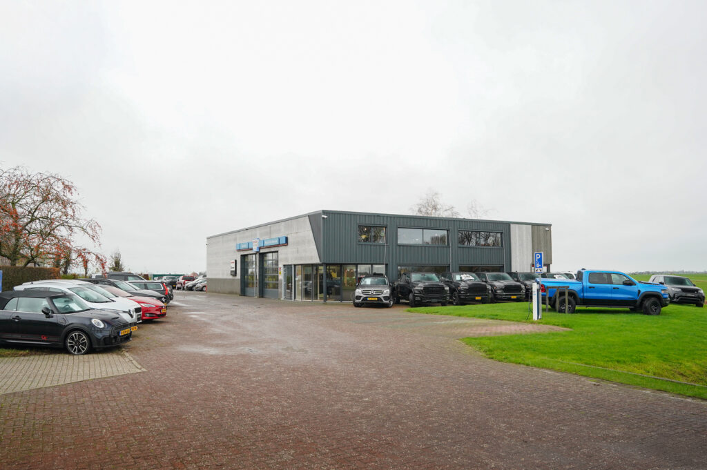 Pand autobedrijf Jaarsma - Homepagina